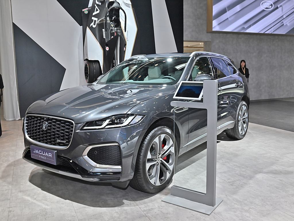 ݱ() ݱF-PACE 2024 P250 R-Dynamic HSE