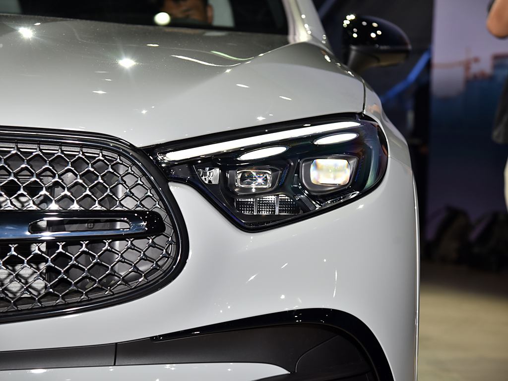 () GLC 2025 GLC 300 4MATIC SUV