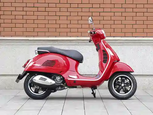 2022款 gts 300 古铜金特别版