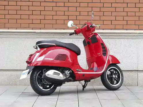 2022款 gts 300 古铜金特别版