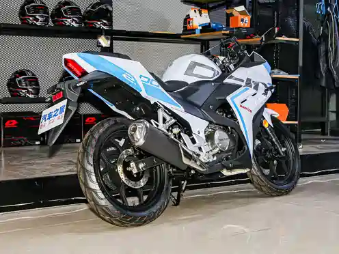 【大运 天錾 200r图片】品牌_最新大运 天錾 200r车型图片大全_汽车之