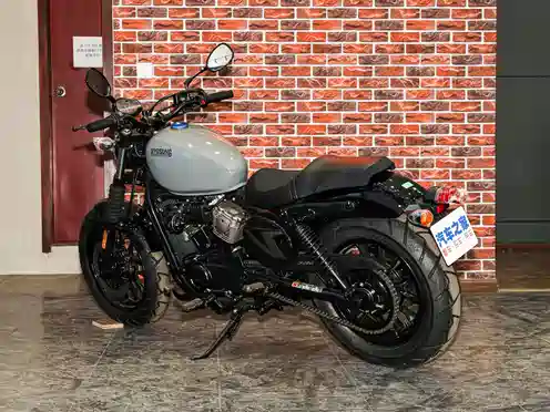 【骁胜hyosung gv125s图片】品牌_最新骁胜hyosung gv125s车型图片