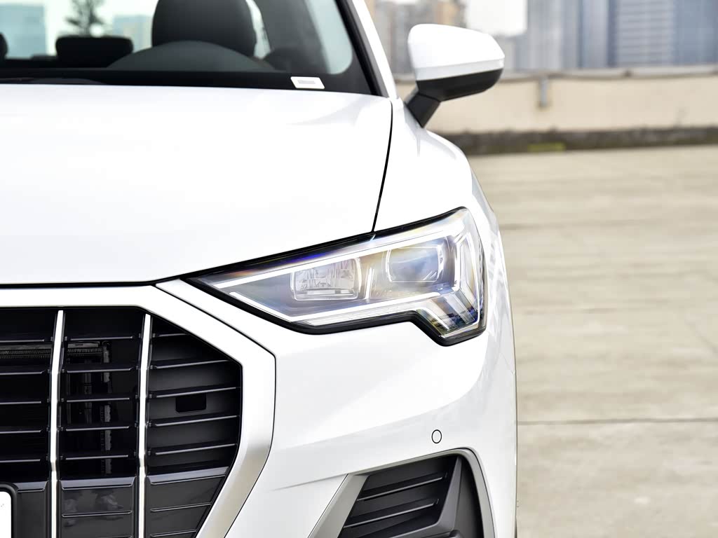 一汽奥迪 奥迪q3 2022款 35 tfsi 时尚致雅型