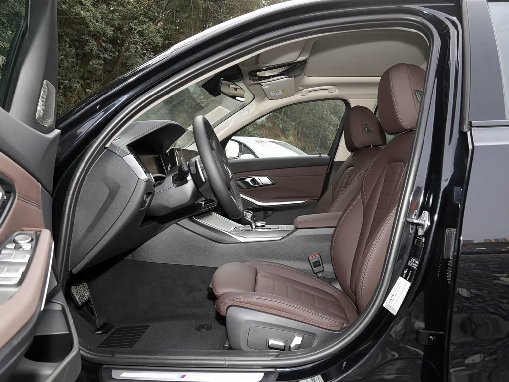 华晨宝马 宝马3系 2021款 改款 325i m运动曜夜套装