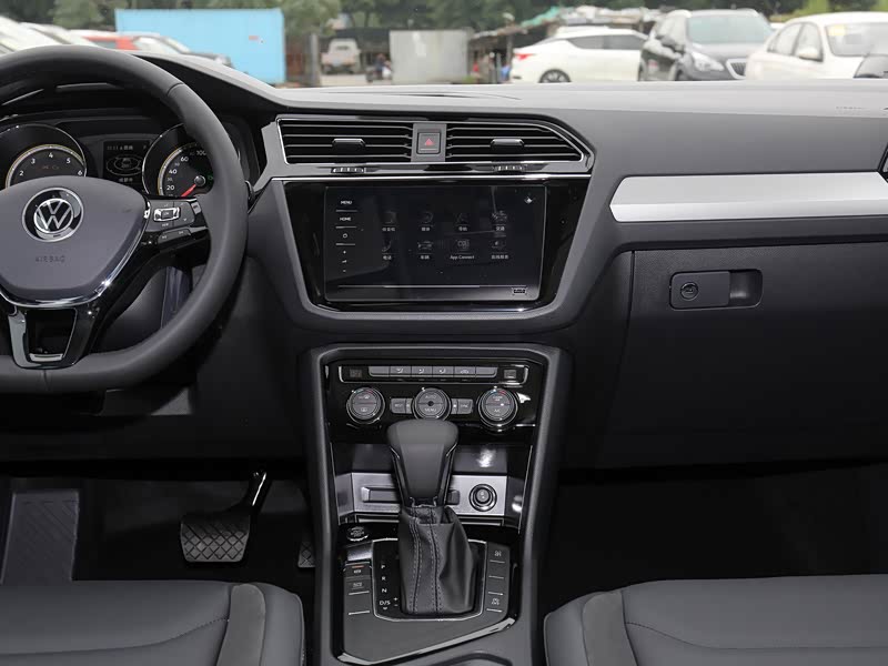 上汽大众 途观l 2021款 330tsi 自动两驱智享版
