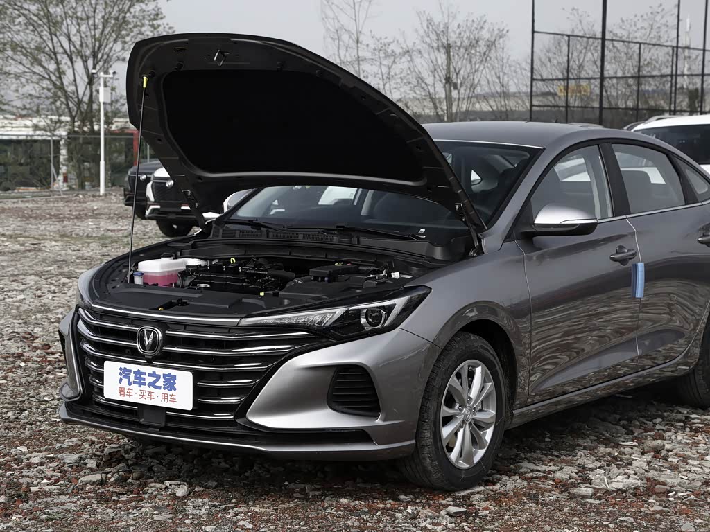 长安汽车 逸动 2021款 plus 1.6l gdi 手动精英型