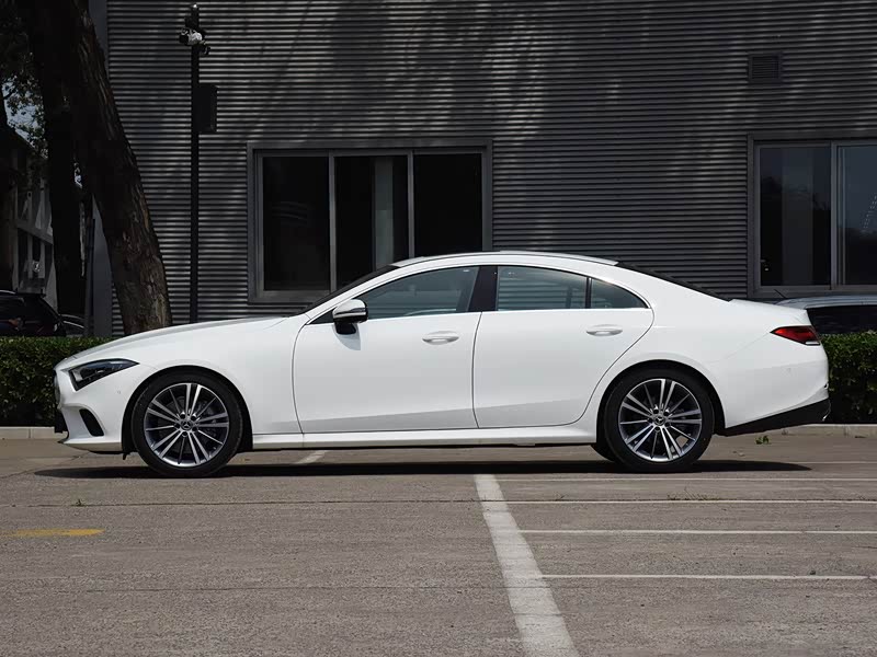 奔驰(进口) 奔驰cls级 2020款 cls 260  钻石白 车身外观 已经是最后