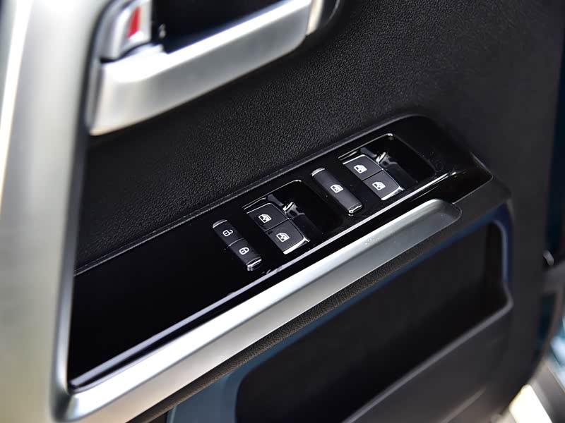 北京越野 北京bj40 2020款 2.0t 自动四驱城市猎人版至尊型