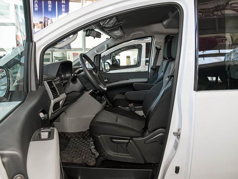 江淮汽车 瑞风m4 2019款 2.0l 手动速运版