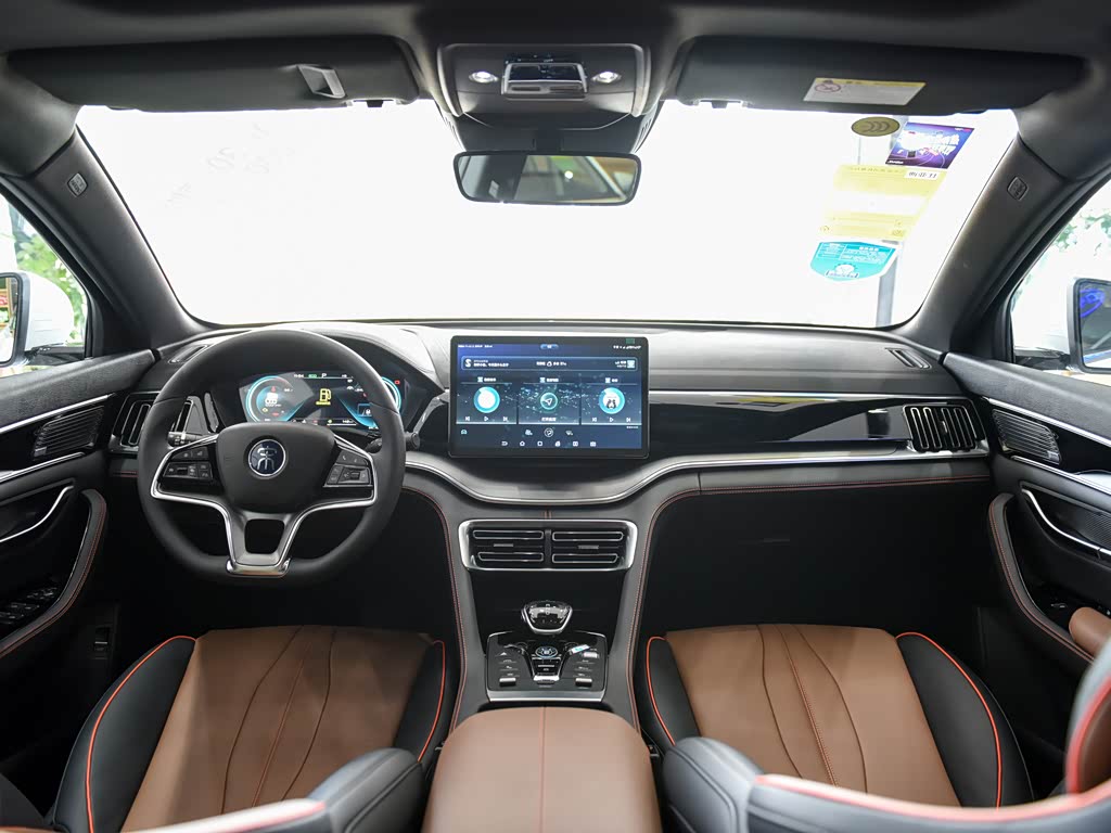 比亚迪 宋plus 2020款 1.5t 自动旗舰型