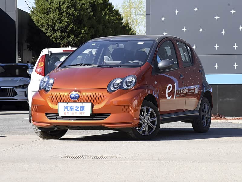 比亚迪 比亚迪e1 2019款 耀版 活力橙黑 车身外观已经是最后一张,您还