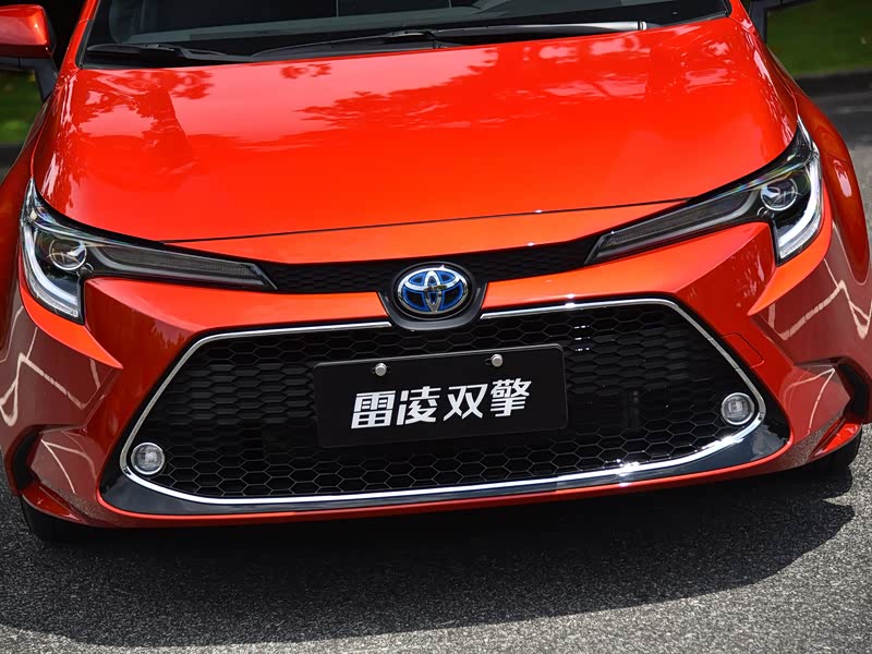 广汽丰田 雷凌 2019款 双擎 1.8h cvt运动版 国vi 赤焰红 其它细节