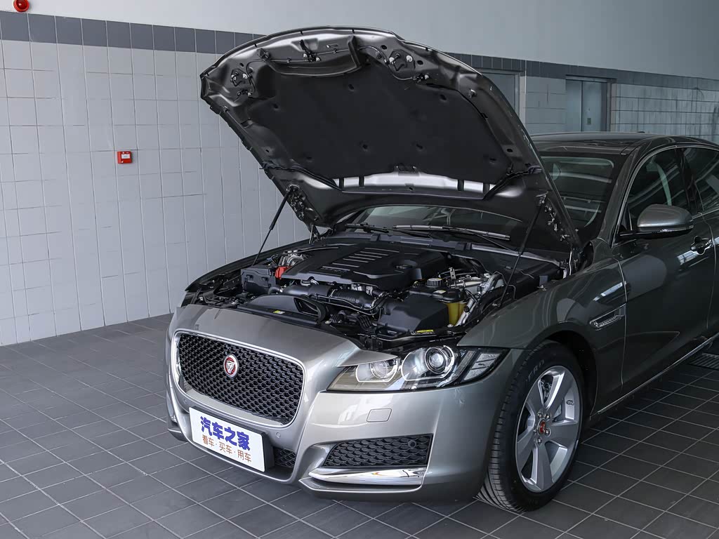 奇瑞捷豹路虎 捷豹xfl 2020款 xfl 2.0t p200 两驱精英版