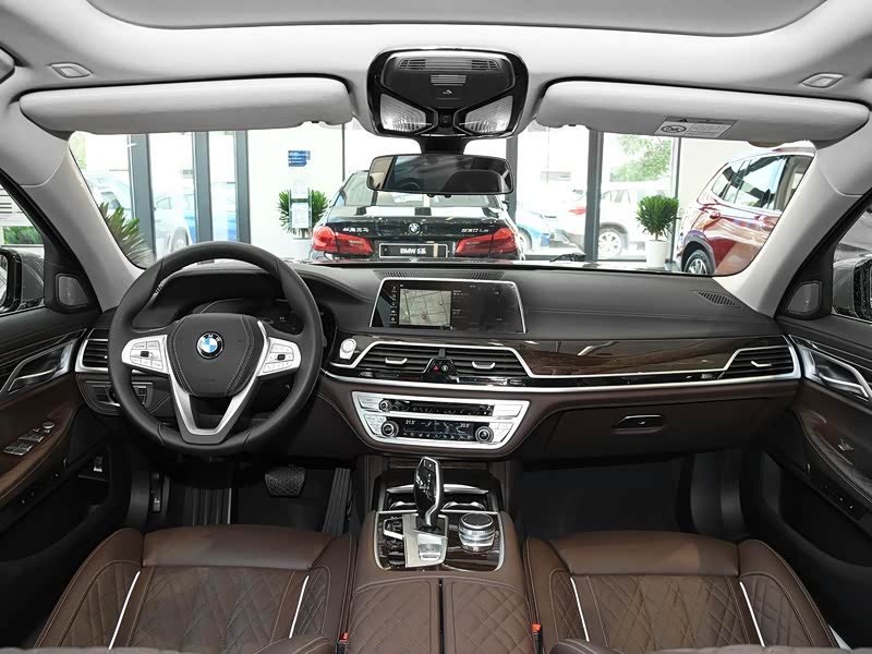 宝马(进口) 宝马7系 2019款 740li 尊享型 豪华套装 黑色/摩卡色 中控