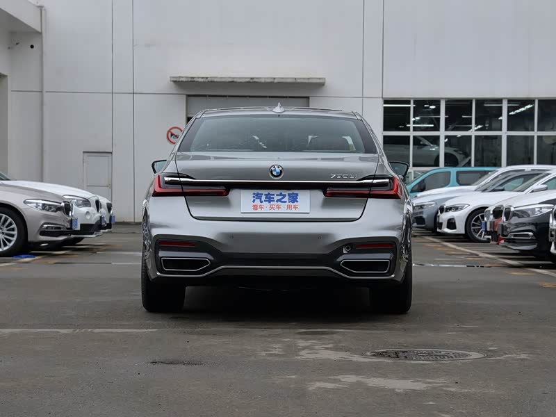 宝马(进口) 宝马7系 2019款 改款 730li m运动套装 冰河银 车身外观