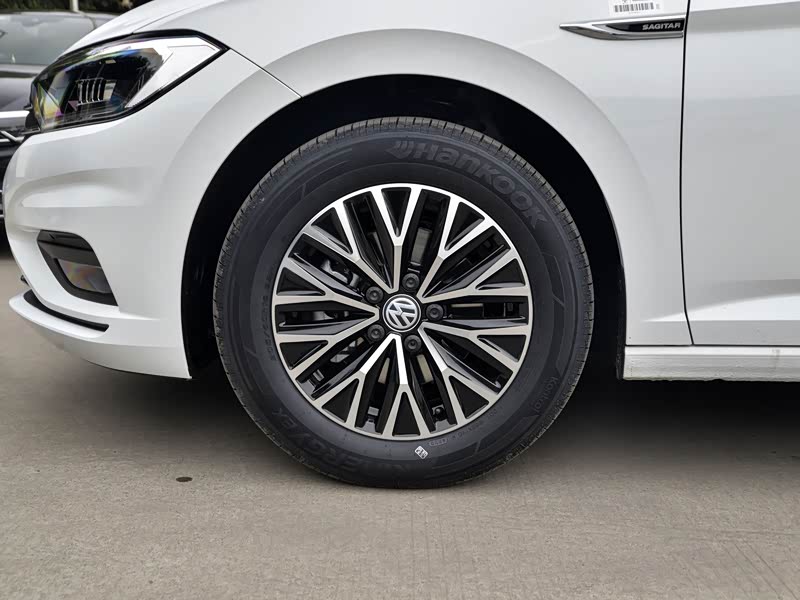 一汽-大众 速腾 2021款 200tsi dsg舒适智联版