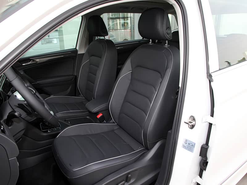 上汽大众 途观l 2021款 330tsi 自动两驱r-line旗舰版