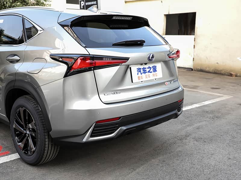 雷克萨斯 雷克萨斯nx 2020款 300h 前驱 锋越版 国vi