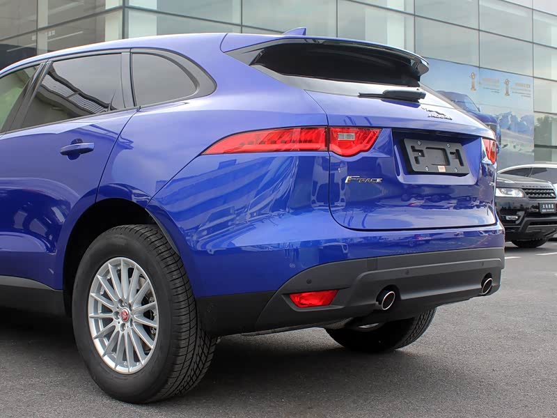 捷豹 捷豹f-pace 2018款 2.0t 两驱都市尊享版