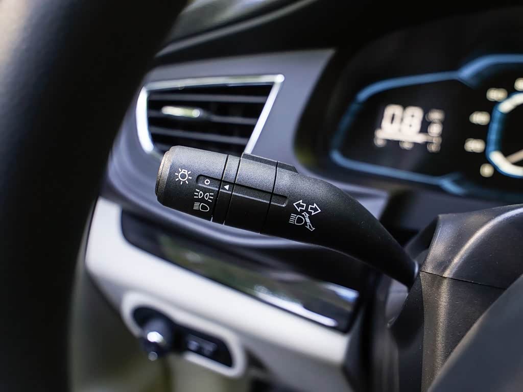 上汽集团 荣威360 2015款 1.5l 手动豪华版