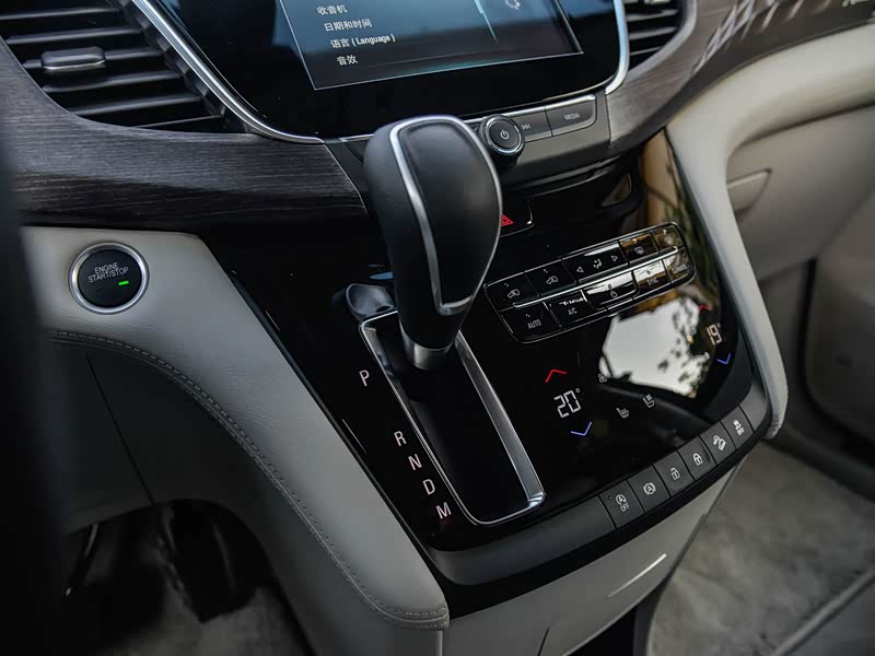 上汽通用别克 别克gl8 2017款 28t avenir 国v