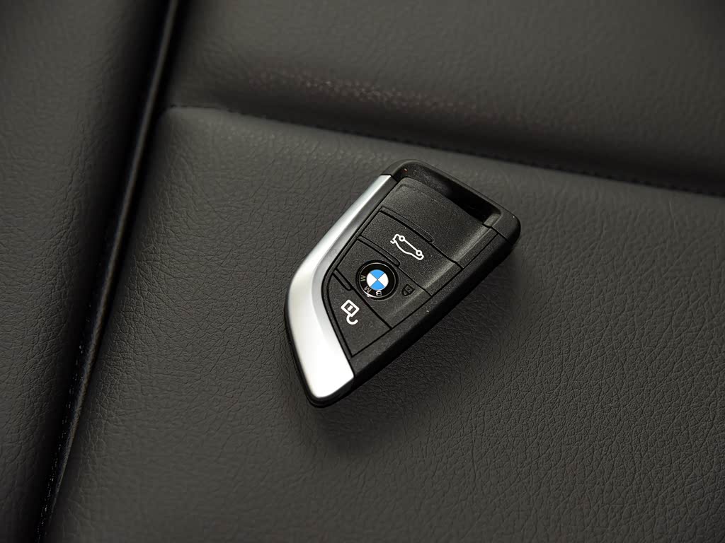 华晨宝马 宝马2系旅行车 2016款 220i 领先型