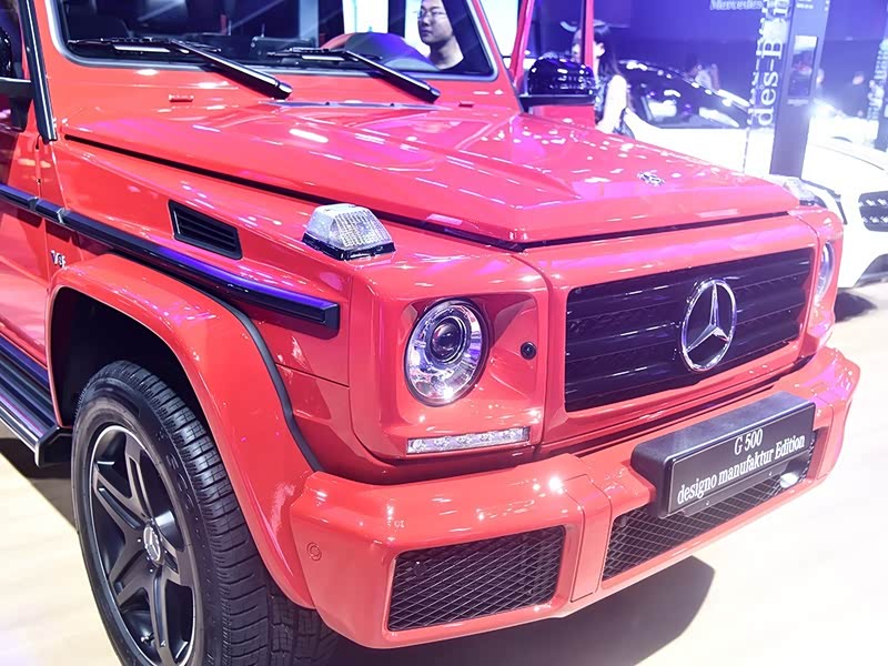 奔驰(进口) 奔驰g级 2018款 g 500 designo 匠心典藏版 红色 其它细节
