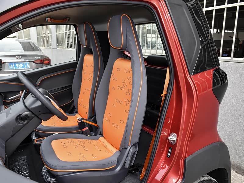 上汽通用五菱 宝骏e100 2020款 305km 智悦版 车厢座椅