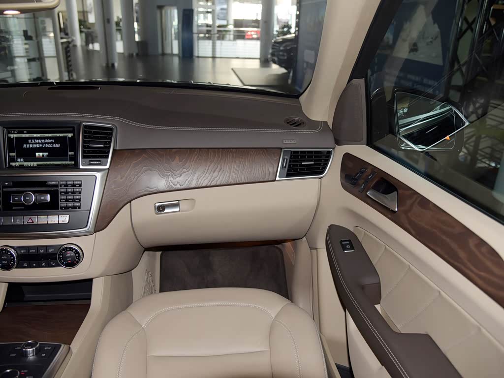 奔驰(进口) 奔驰gl级 2015款 gl 400 4matic动感型