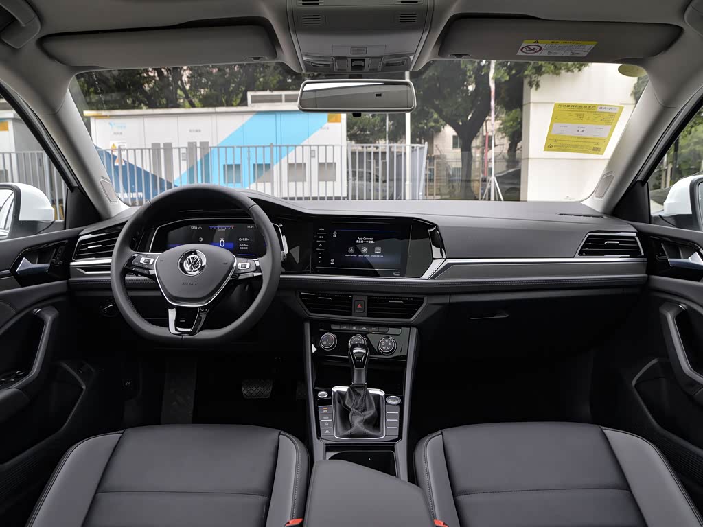 一汽-大众 速腾 2021款 200tsi dsg舒适智联版