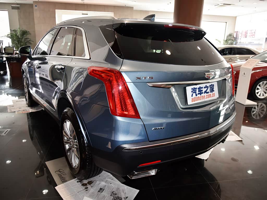 上汽通用凯迪拉克 凯迪拉克xt5 2018款 28t 四驱豪华型 浩蓝 车身外观