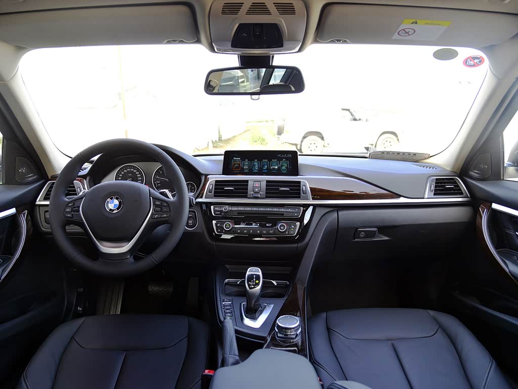 华晨宝马 宝马3系 2017款 330li xdrive 豪华设计套装