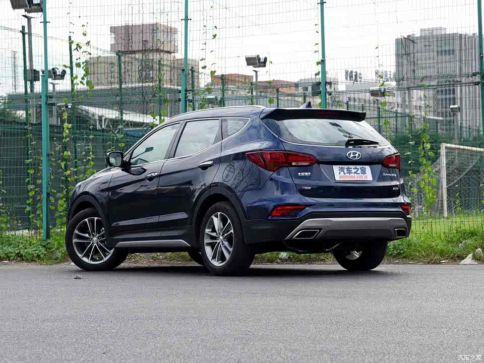 北京现代 全新胜达 2016款 2.0t 自动两驱旗舰型 7座