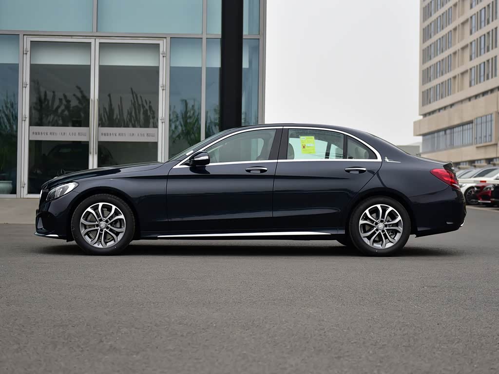 北京奔驰 奔驰c级 2017款 改款 c 180 l 动感型运动版