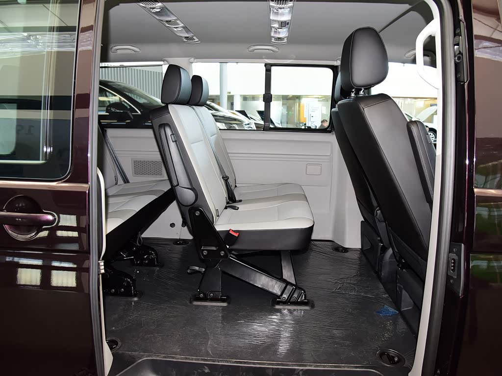 大众(进口) 凯路威 2017款 2.0tsi 四驱舒适版 7座