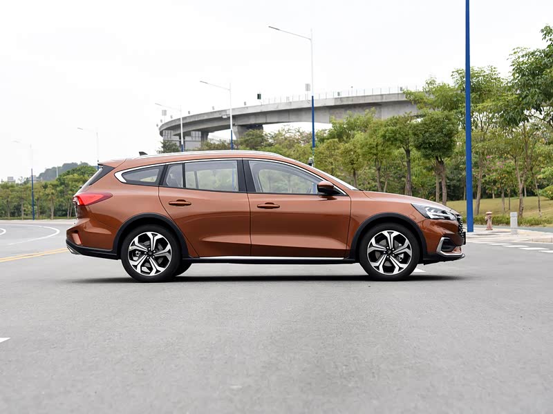 长安福特 福克斯 2021款 猎装版 ecoboost 180 自动猎潮型