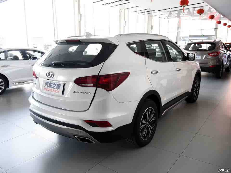 北京现代 全新胜达 2017款 2.0t 自动两驱智能型 7座