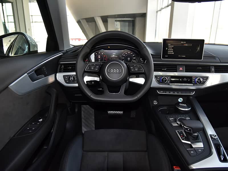 一汽-大众奥迪 奥迪a4l 2018款 30周年年型 40 tfsi 运动型