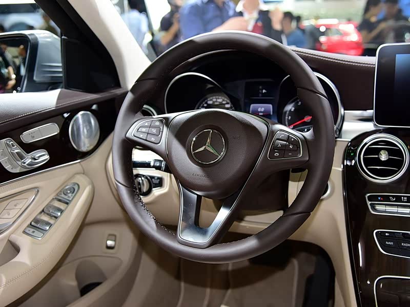 北京奔驰 奔驰c级 2015款 c 300 l 中控方向盘已经是最后一张,您还