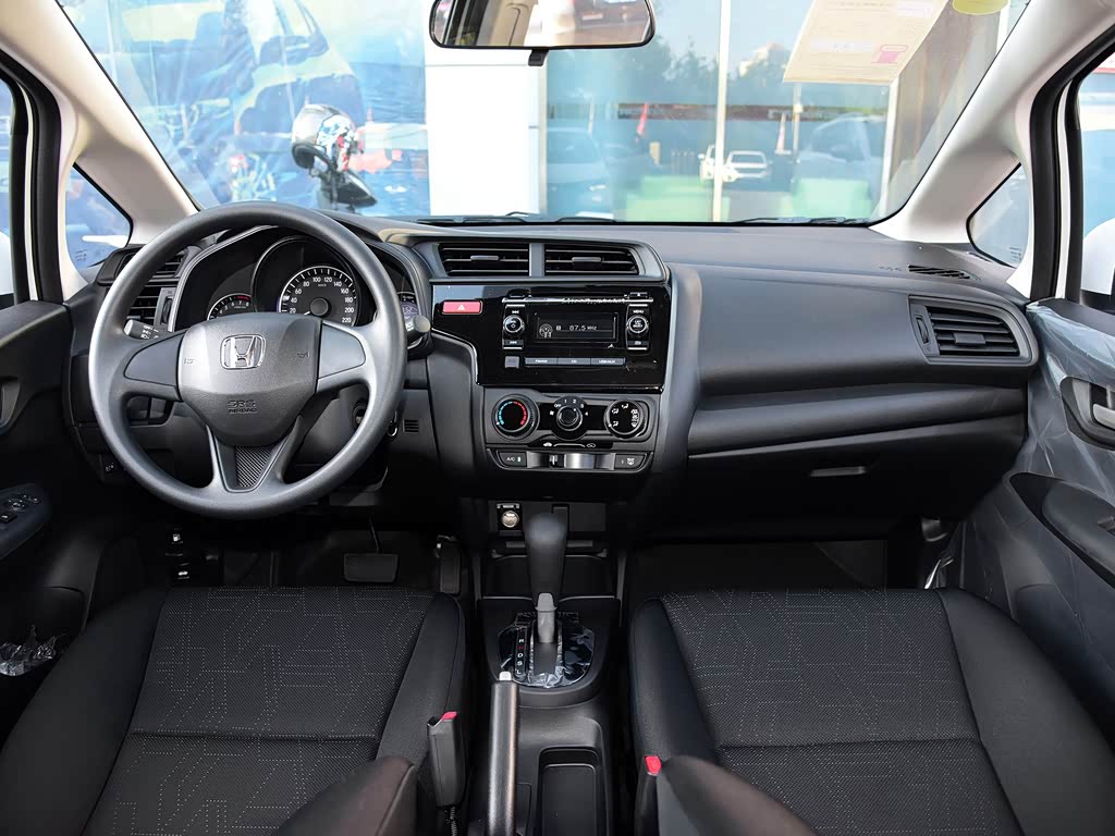 广汽本田 飞度 2016款 1.5l lxs cvt舒适天窗版