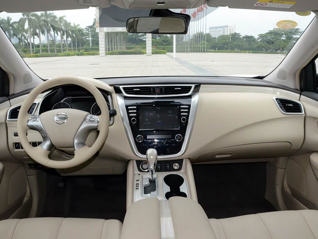 东风日产 楼兰 2015款 2.5l xv res plus 两驱豪雅版