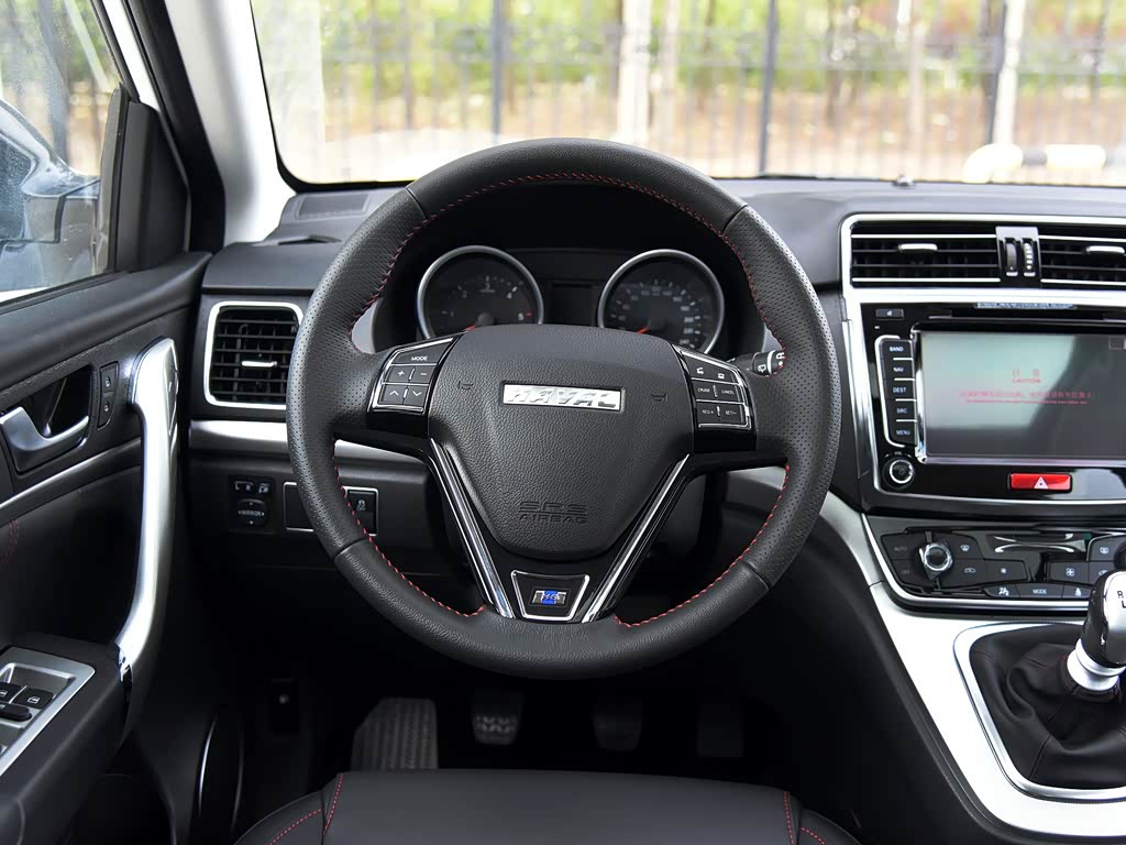 长城汽车 哈弗h6 2017款 蓝标 运动版 2.0t 柴油 手动两驱精英型