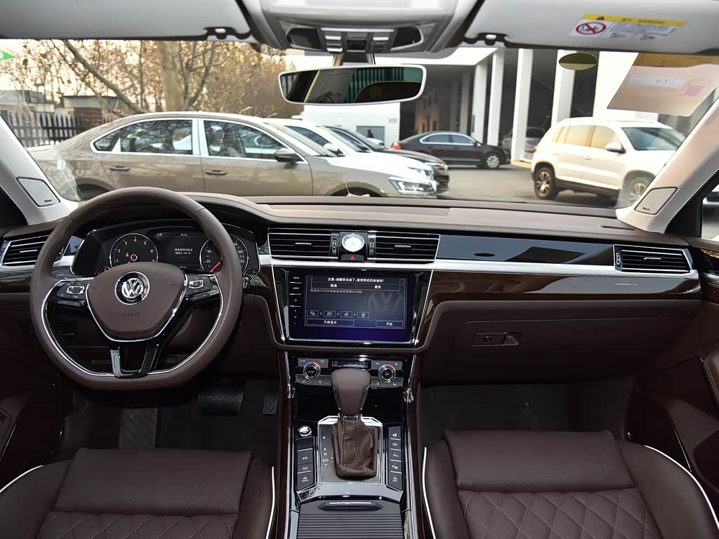 上汽大众 辉昂 2018款 改款 380tsi 两驱旗舰版 espresso棕 中控方向