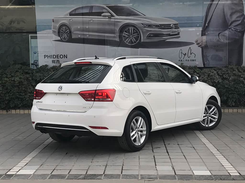 上汽大众 朗行 2017款 230tsi dsg舒适版