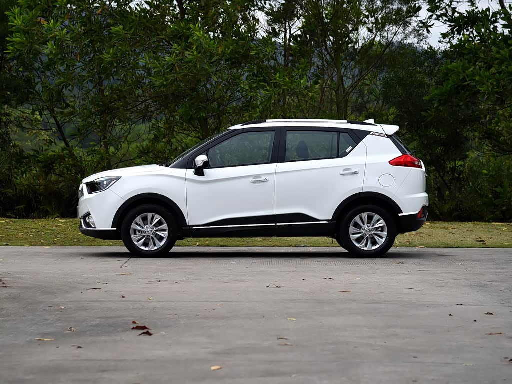 海马汽车 海马s5青春版 2017款 1.6l 手动尊贵型