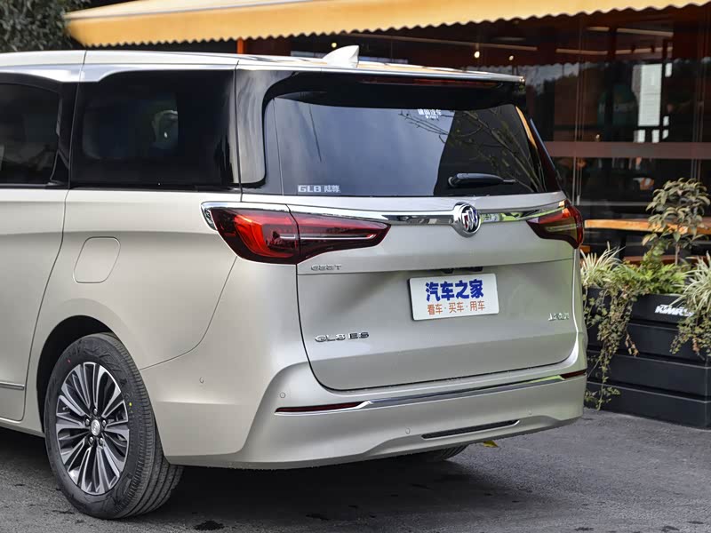 上汽通用别克 别克gl8 2021款 es陆尊 653t 旗舰型