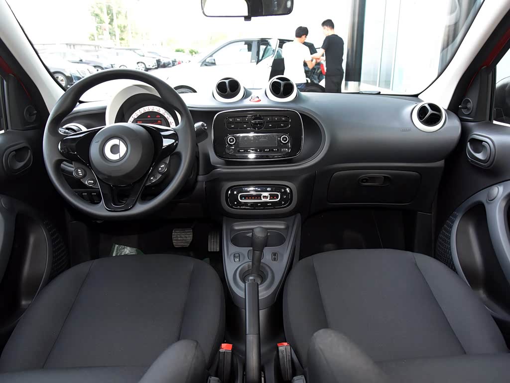 smart(进口) smart forfour 2016款 1.0l 52千瓦灵动版