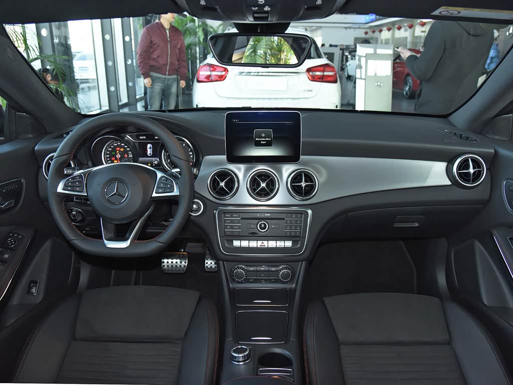 奔驰(进口) 奔驰cla级 2017款 cla 220 4matic