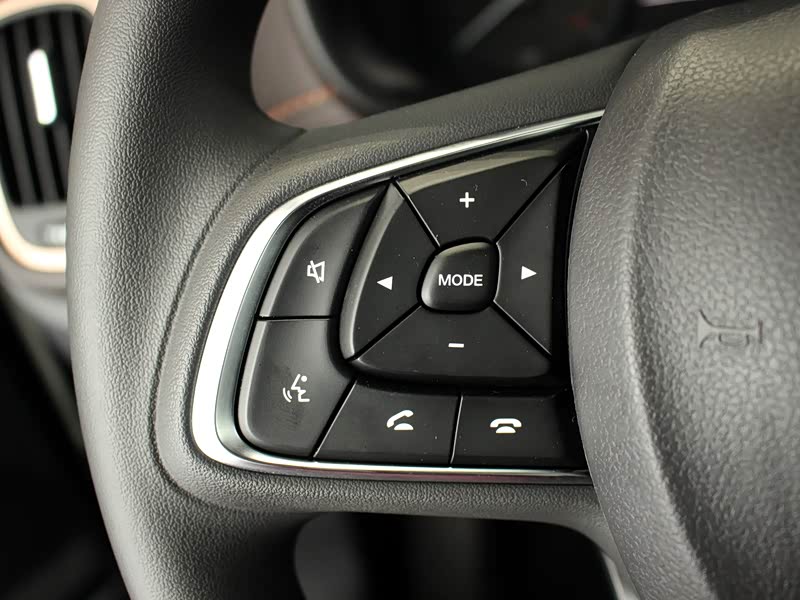 广汽乘用车 传祺gs3 2017款 150n 手动精英版