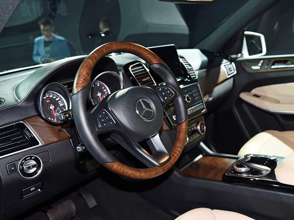 奔驰(进口) 奔驰gls 2016款 gls 500 4matic